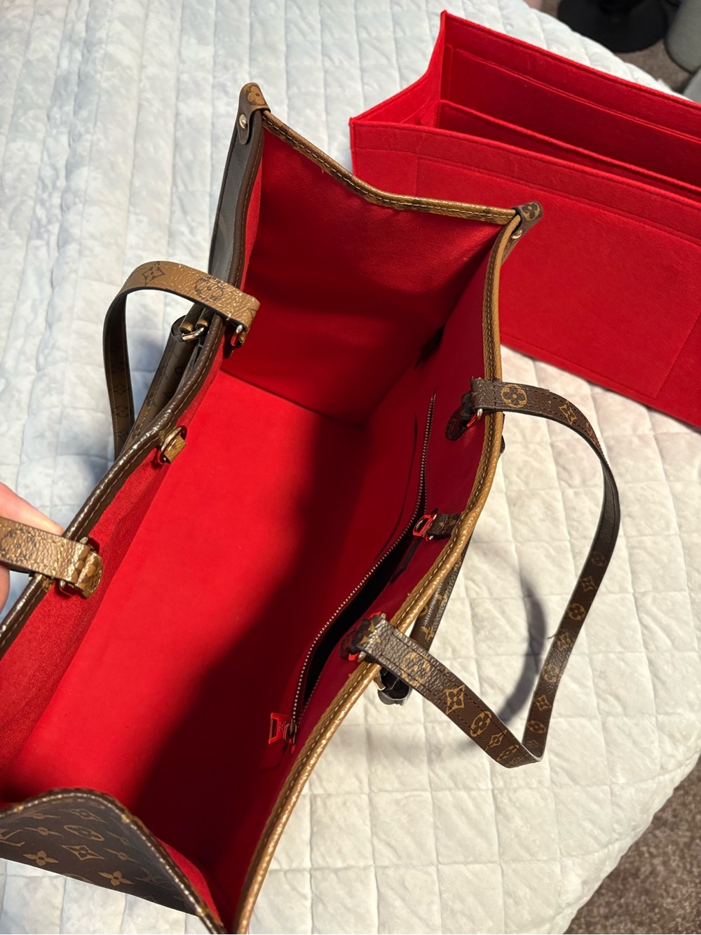 Louis Vuitton Monogram GM OnTheGo Tote - Picture 11 of 16